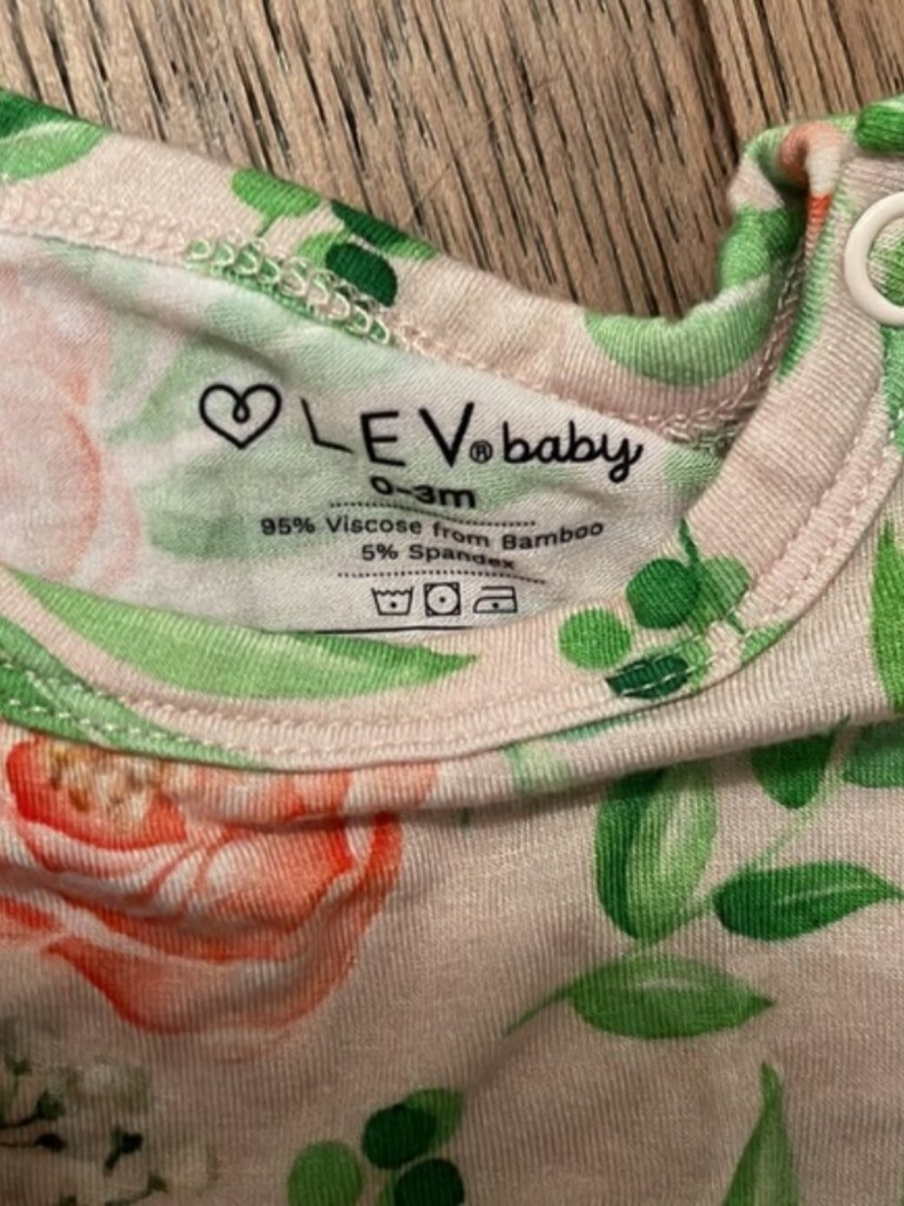 LEV baby Rompers - Picture 3 of 4